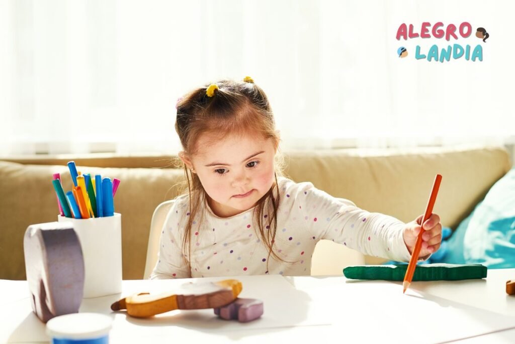 Menina pintando desenhos e fazendo arte dentro de sua oficina de artes, menina fazendo atividades para crianças em dias chuvosos